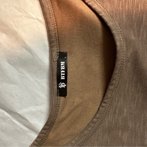 Elegant Brown T-Shirt Dress - Picture 8 of 8